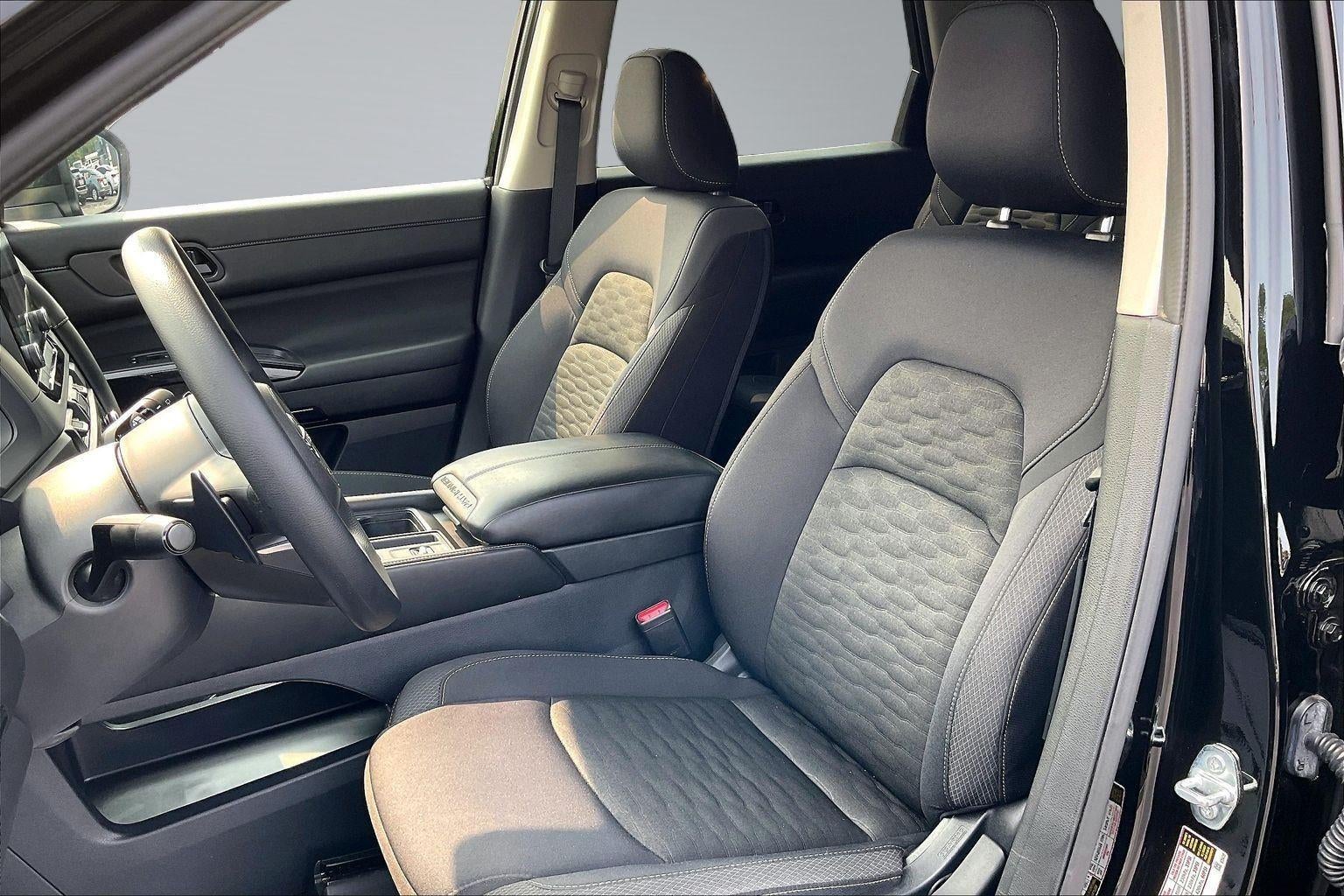 2025 Nissan Pathfinder S