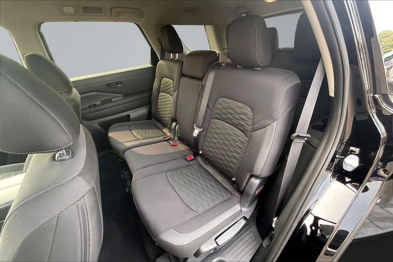 2025 Nissan Pathfinder S