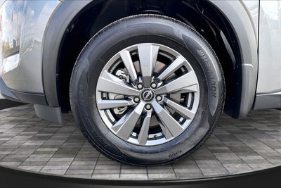 2025 Nissan Pathfinder S