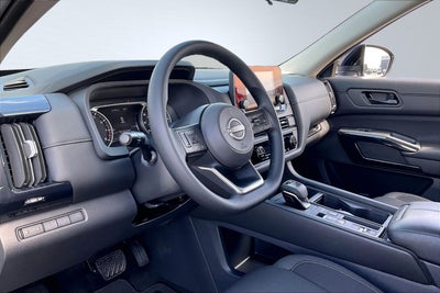 2025 Nissan Pathfinder S