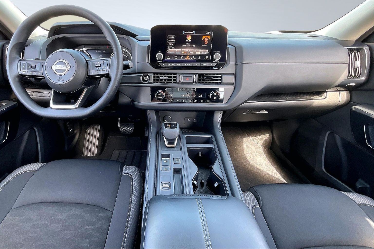 2025 Nissan Pathfinder S