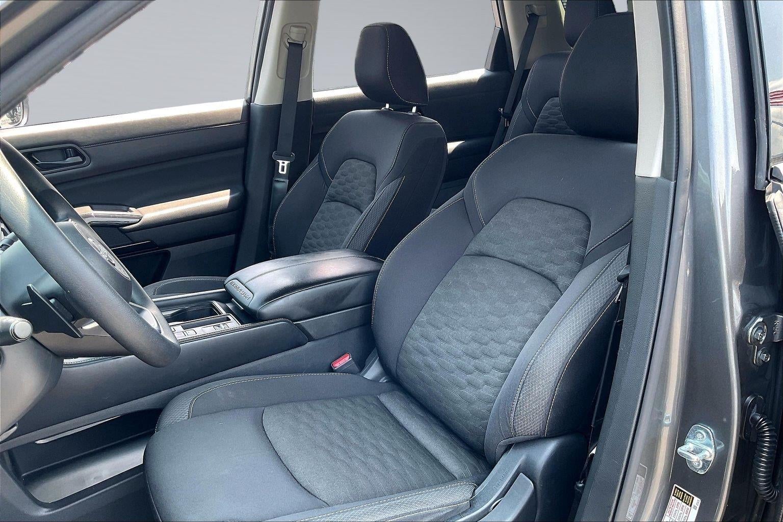 2023 Nissan Pathfinder S