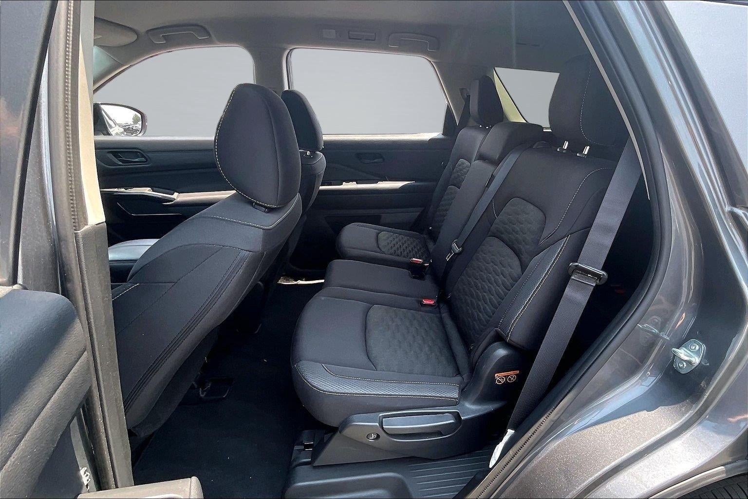 2023 Nissan Pathfinder S