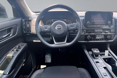 2023 Nissan Pathfinder S