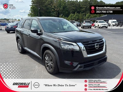 2022 Nissan Pathfinder S