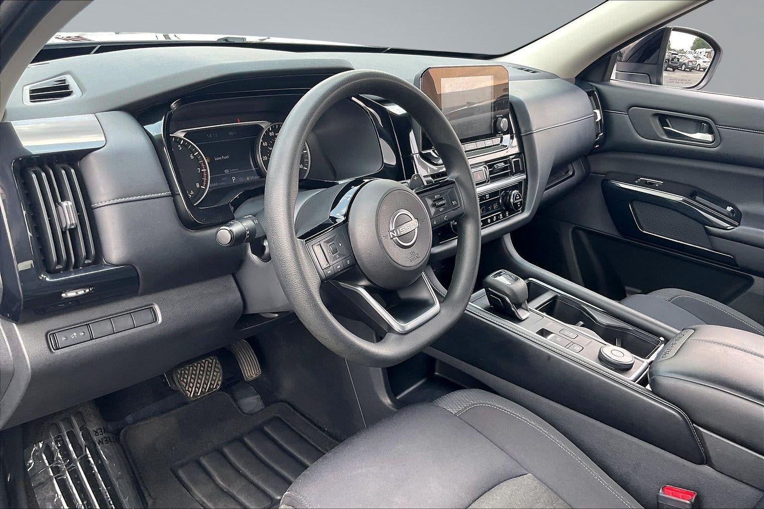 2022 Nissan Pathfinder S