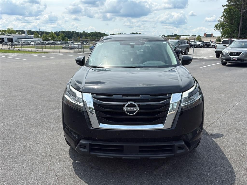 2022 Nissan Pathfinder S