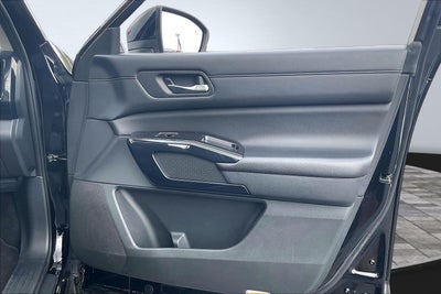 2022 Nissan Pathfinder S