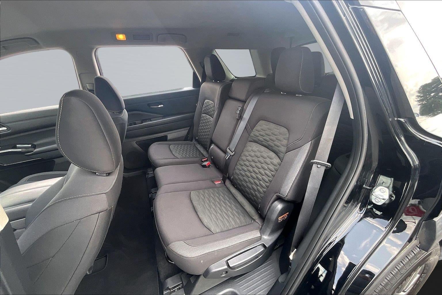 2022 Nissan Pathfinder S