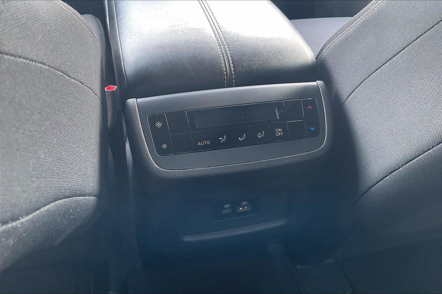 2022 Nissan Pathfinder S