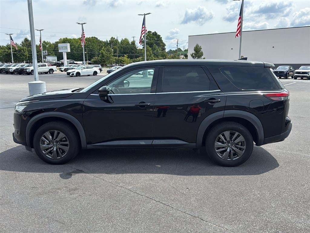 2022 Nissan Pathfinder S