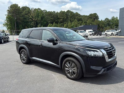 2022 Nissan Pathfinder S