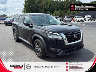 2022 Nissan Pathfinder S