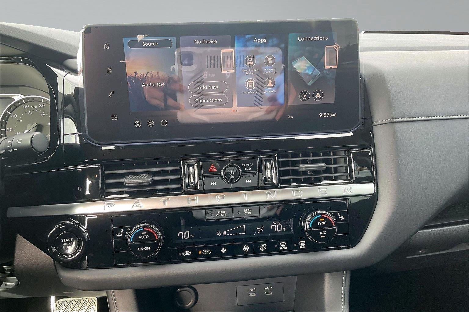 2026 Nissan Pathfinder SV