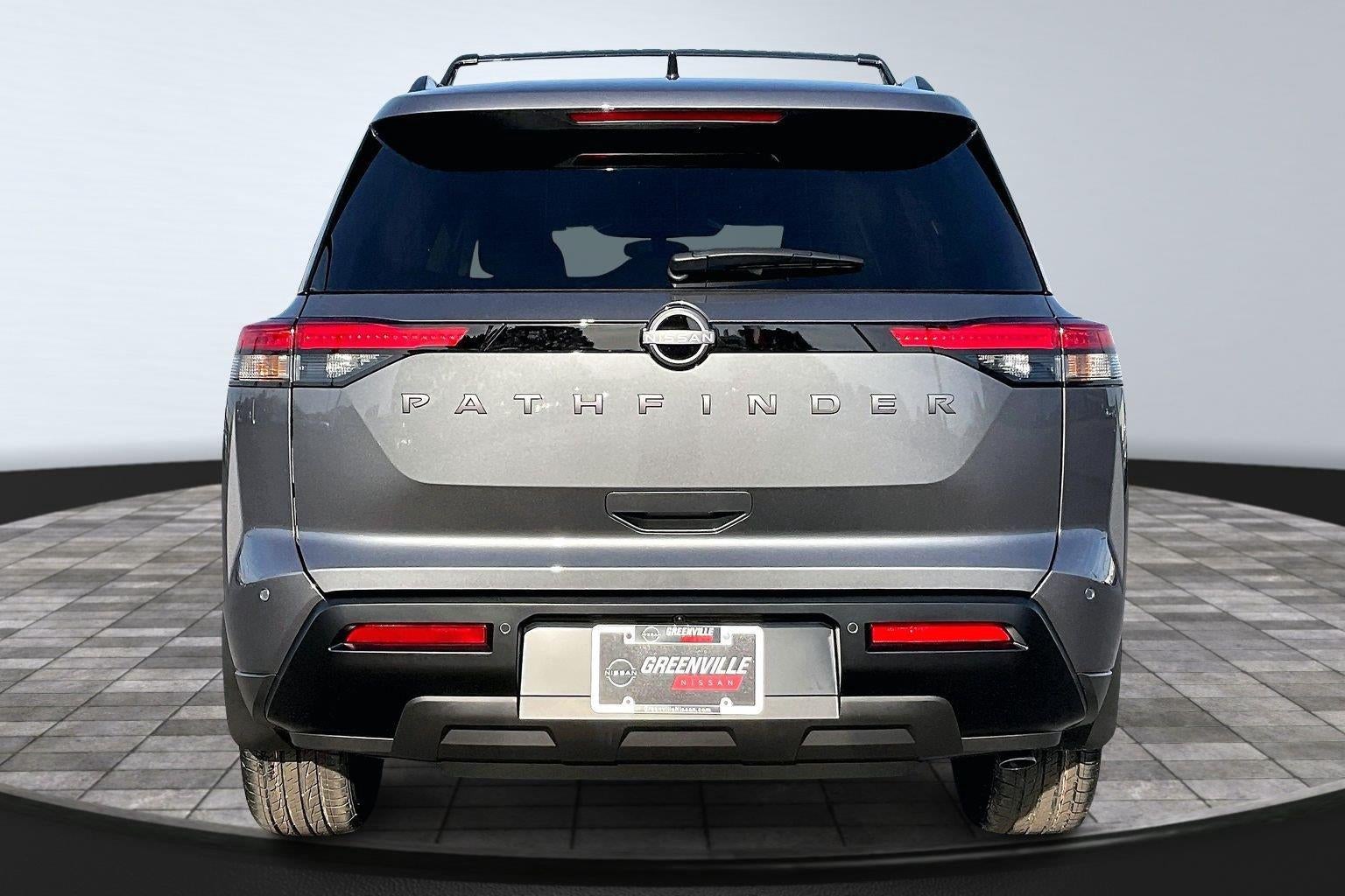 2026 Nissan Pathfinder SV