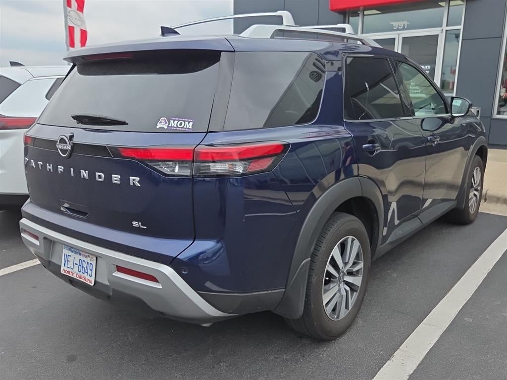 2024 Nissan Pathfinder SL