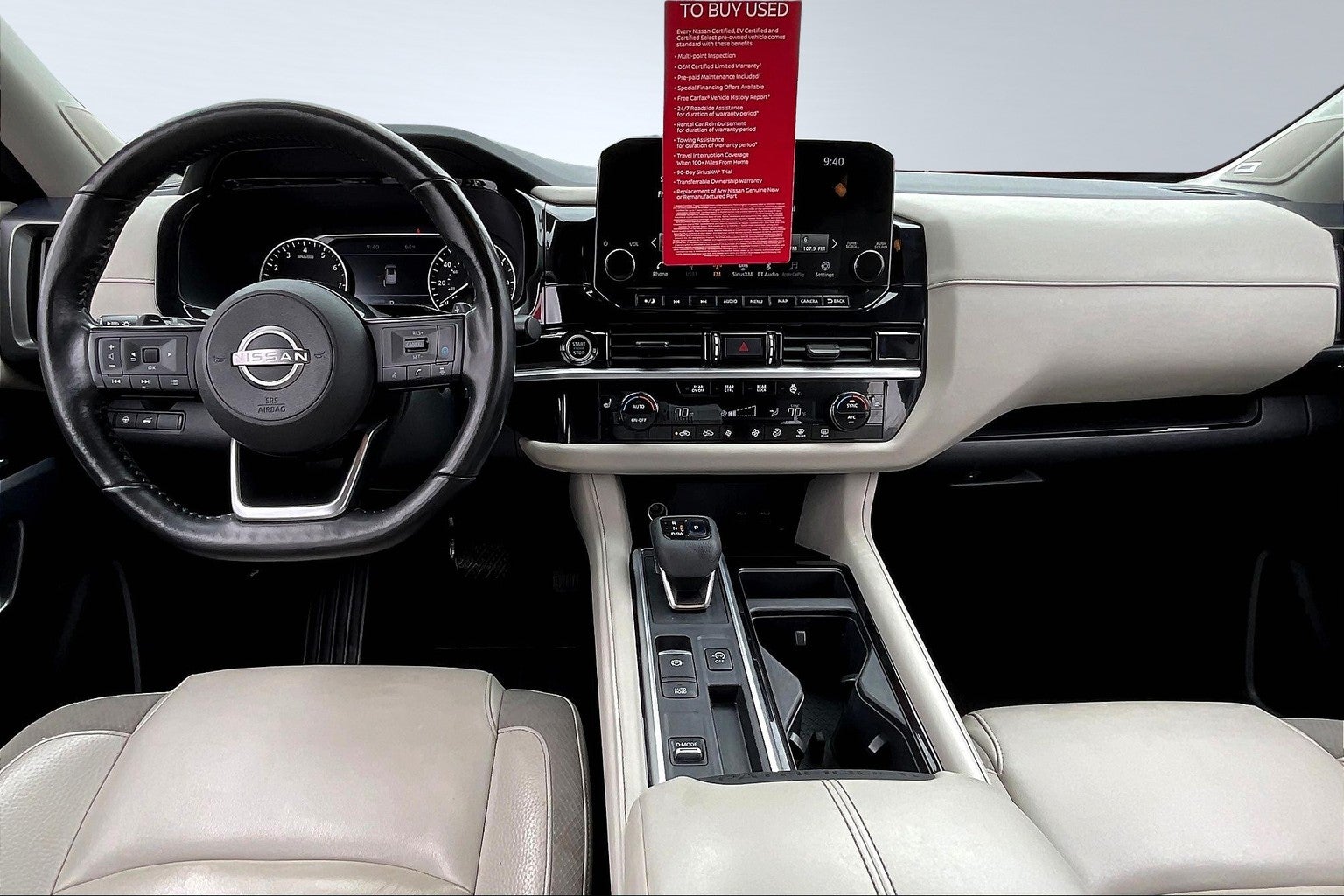 2022 Nissan Pathfinder SL