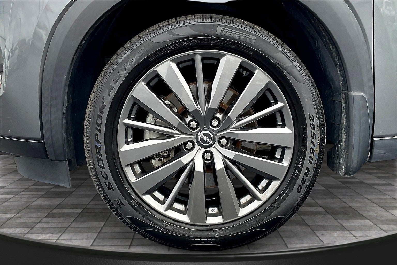 2022 Nissan Pathfinder SL