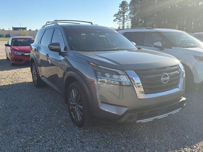 2024 Nissan Pathfinder SL