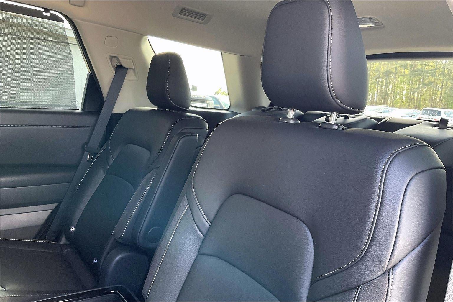 2024 Nissan Pathfinder SL