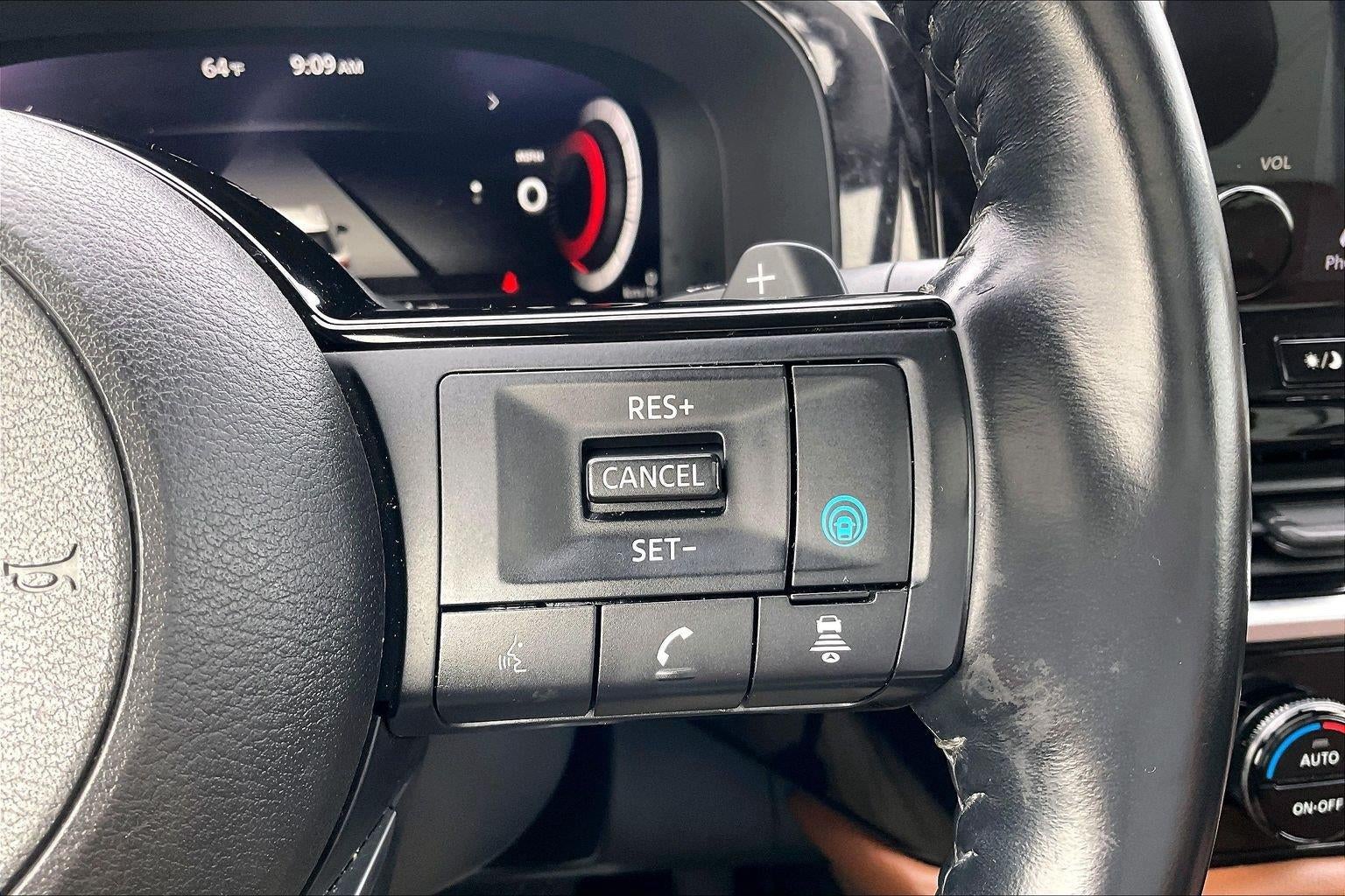2023 Nissan Pathfinder Platinum