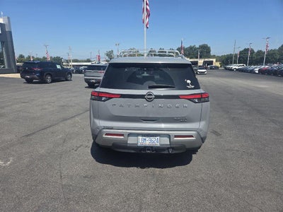 2023 Nissan Pathfinder Platinum