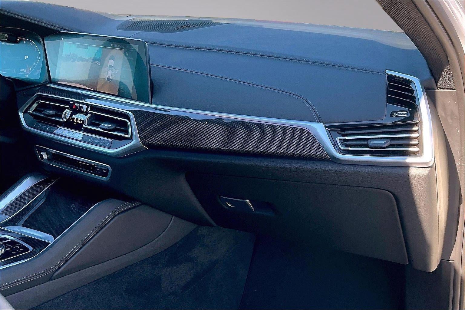 2022 BMW X6 M50i