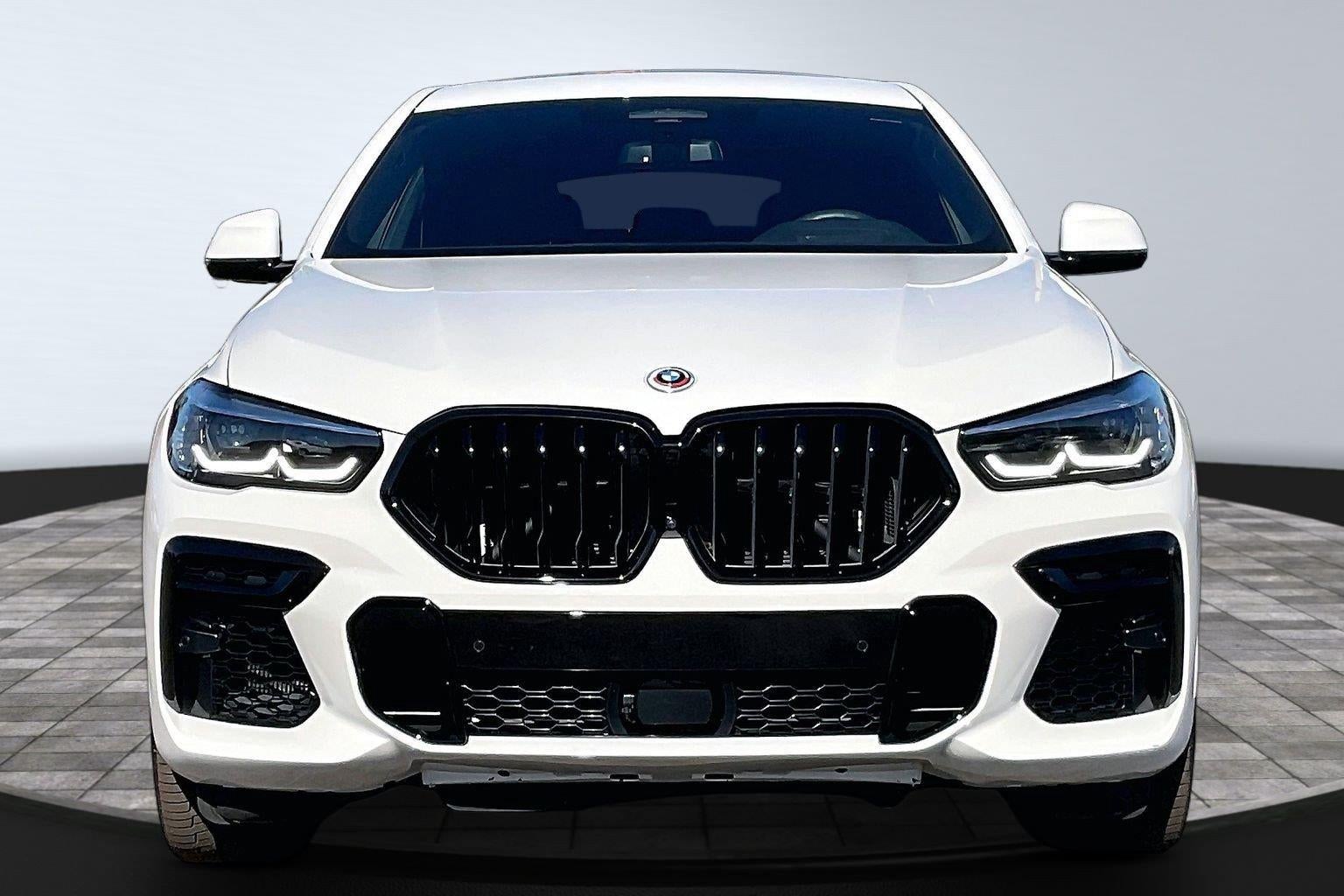 2022 BMW X6 M50i