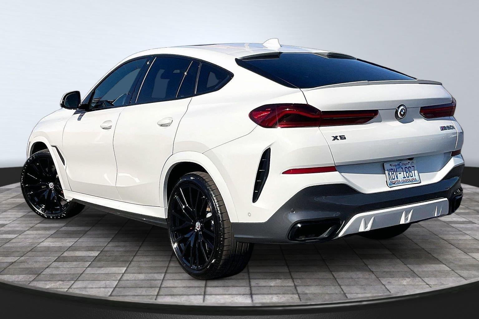 2022 BMW X6 M50i
