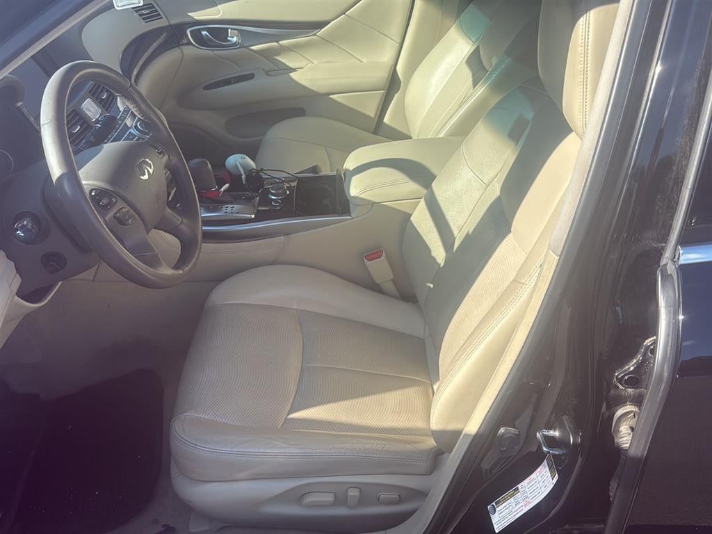 2018 INFINITI Q70 3.7 LUXE