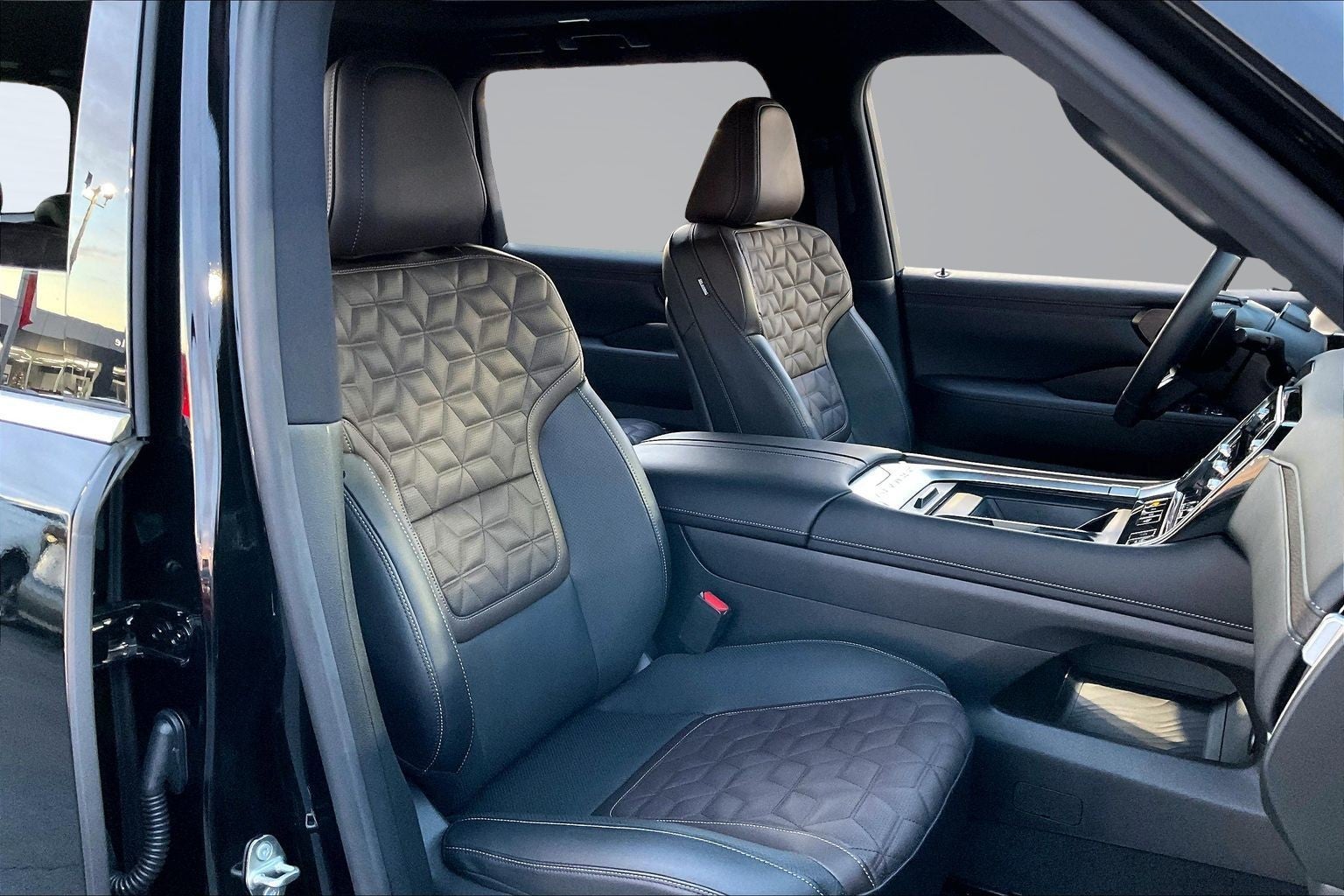 2025 Nissan Armada Platinum Reserve