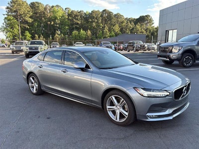 2019 Volvo S90 Momentum