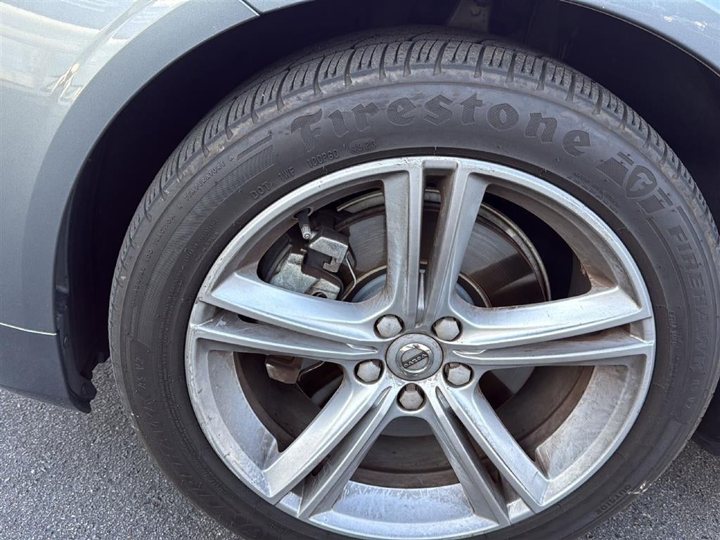 2019 Volvo S90 Momentum