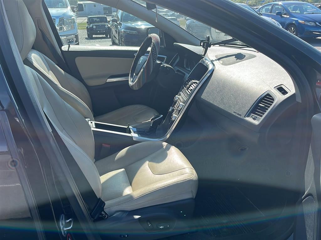2016 Volvo XC60 T5 DRIVE-E PLATIN