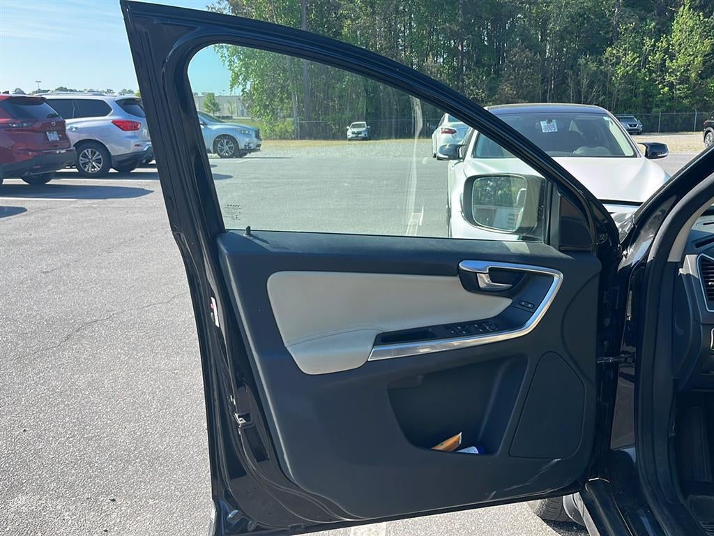 2016 Volvo XC60 T5 DRIVE-E PLATIN