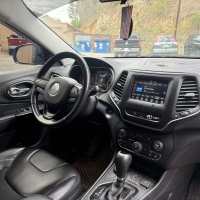 2020 Jeep Cherokee Altitude