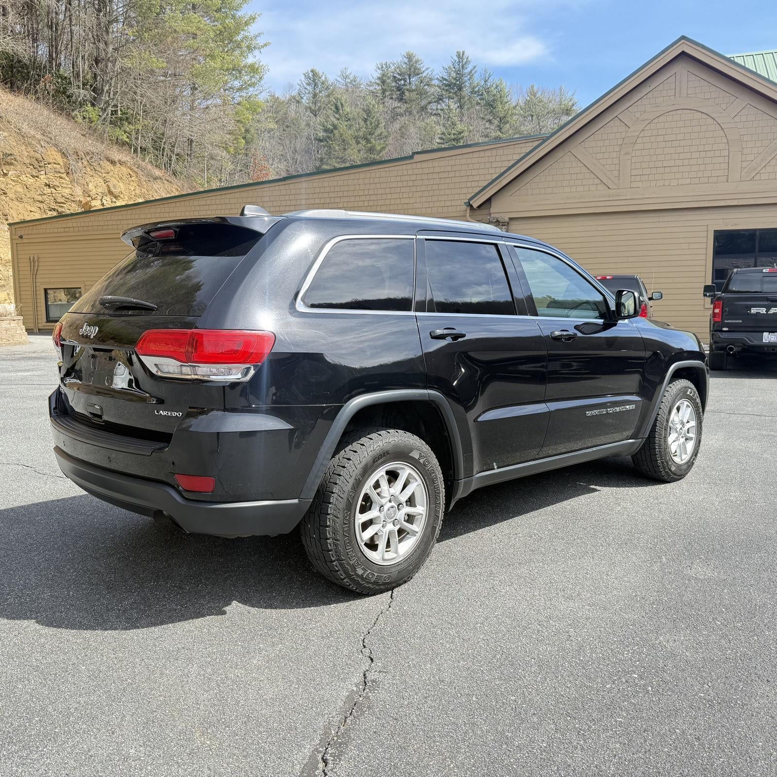2019 Jeep Grand Cherokee Laredo E
