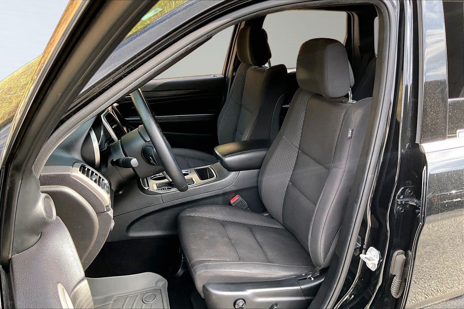 2019 Jeep Grand Cherokee Laredo E