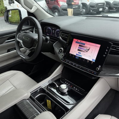 2022 Jeep Wagoneer Series II