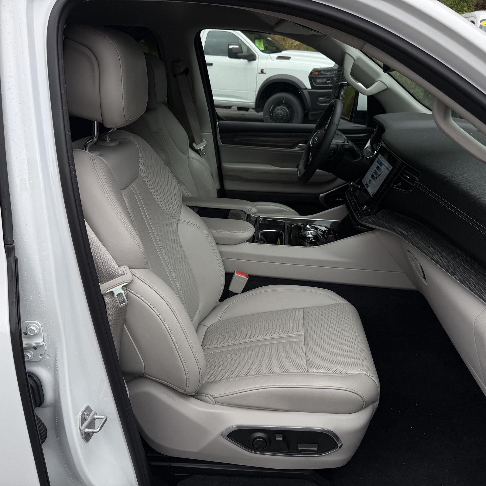2022 Jeep Wagoneer Series II