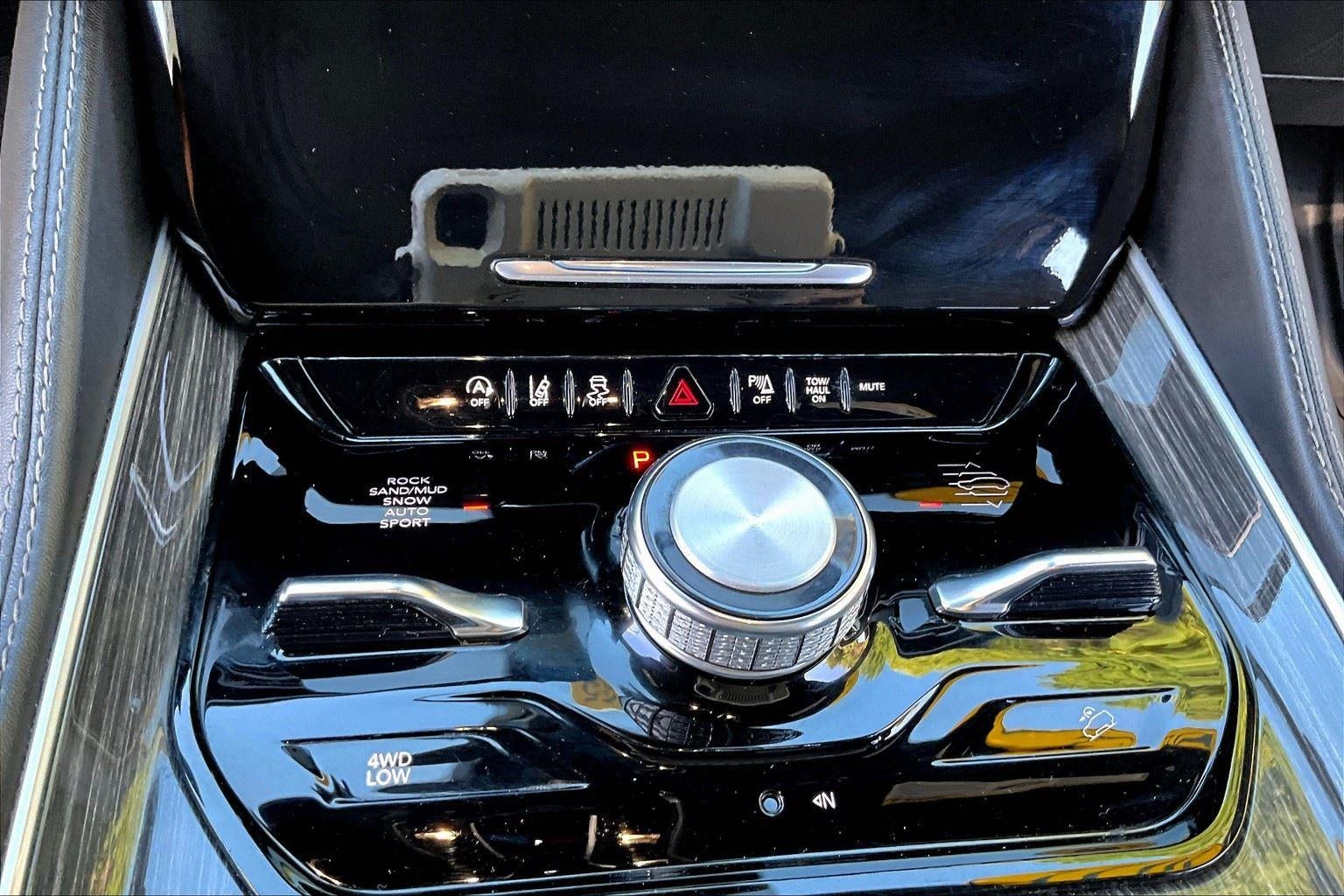 2022 Jeep Wagoneer Series III