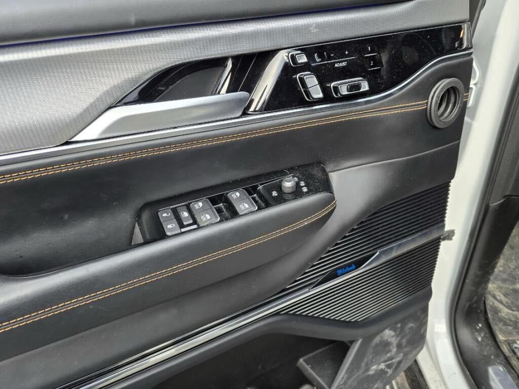 2023 Jeep Grand Wagoneer Series III