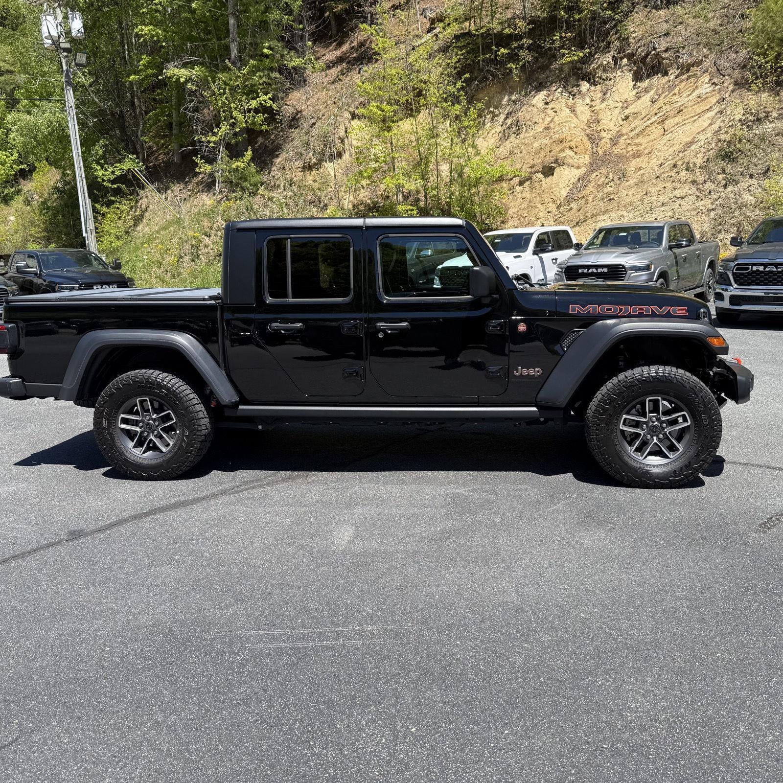 2024 Jeep Gladiator Mojave