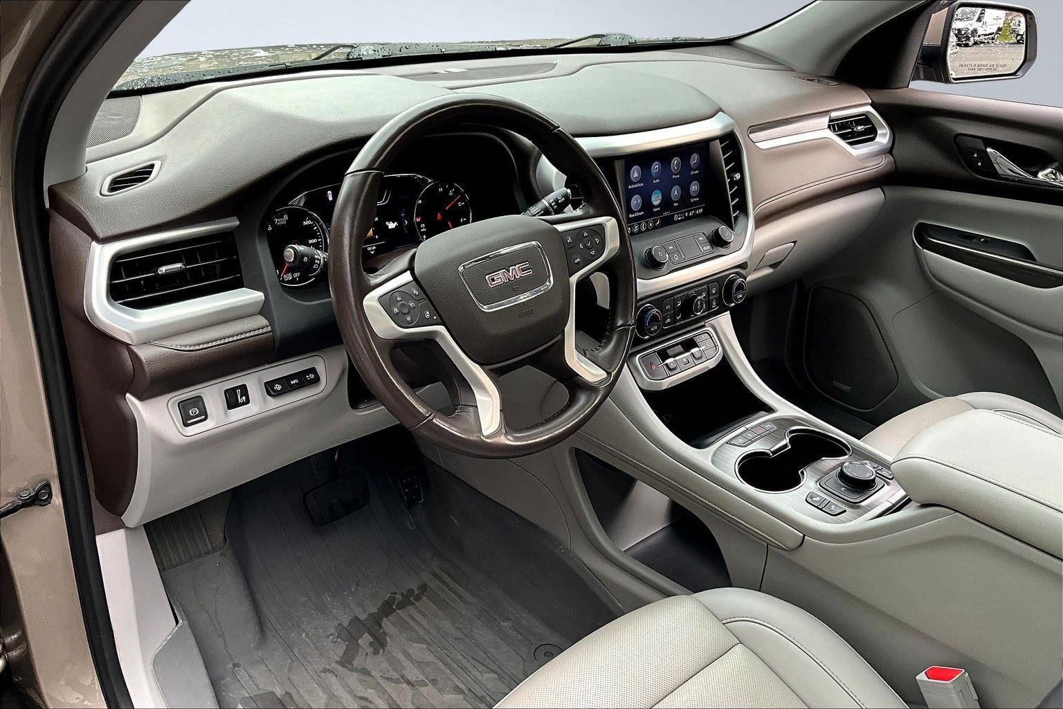 2022 GMC Acadia SLT