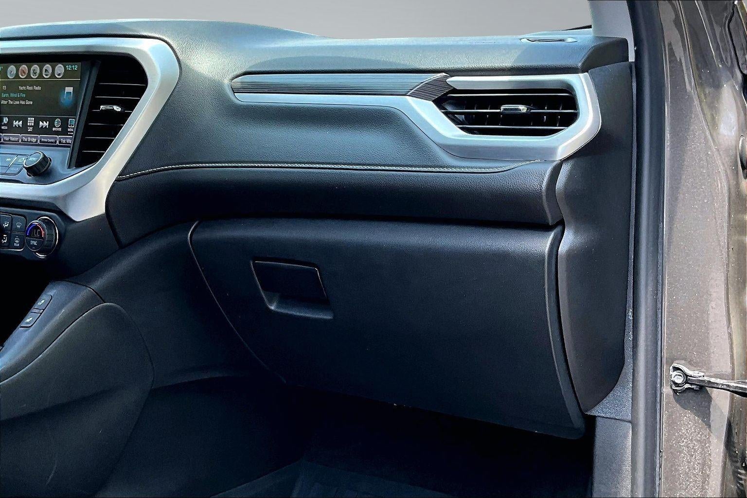 2019 GMC Acadia SLT