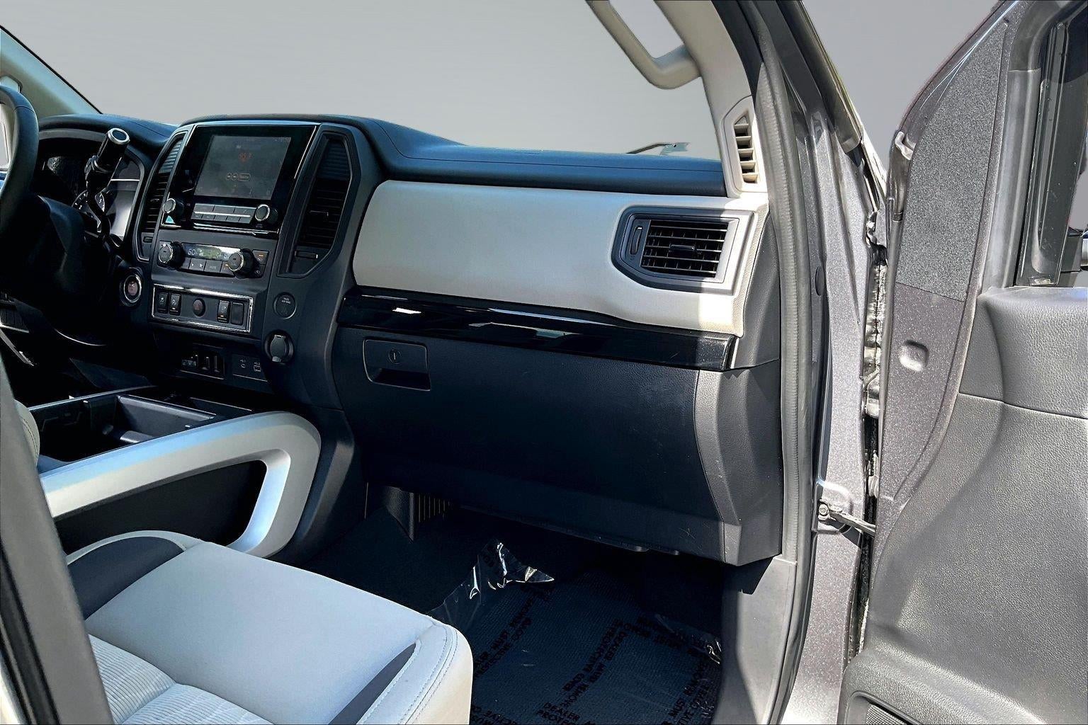 2024 Nissan Titan SV