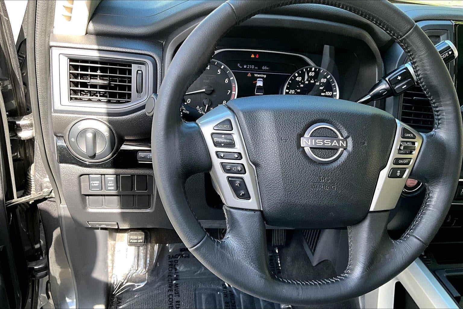 2024 Nissan Titan SV