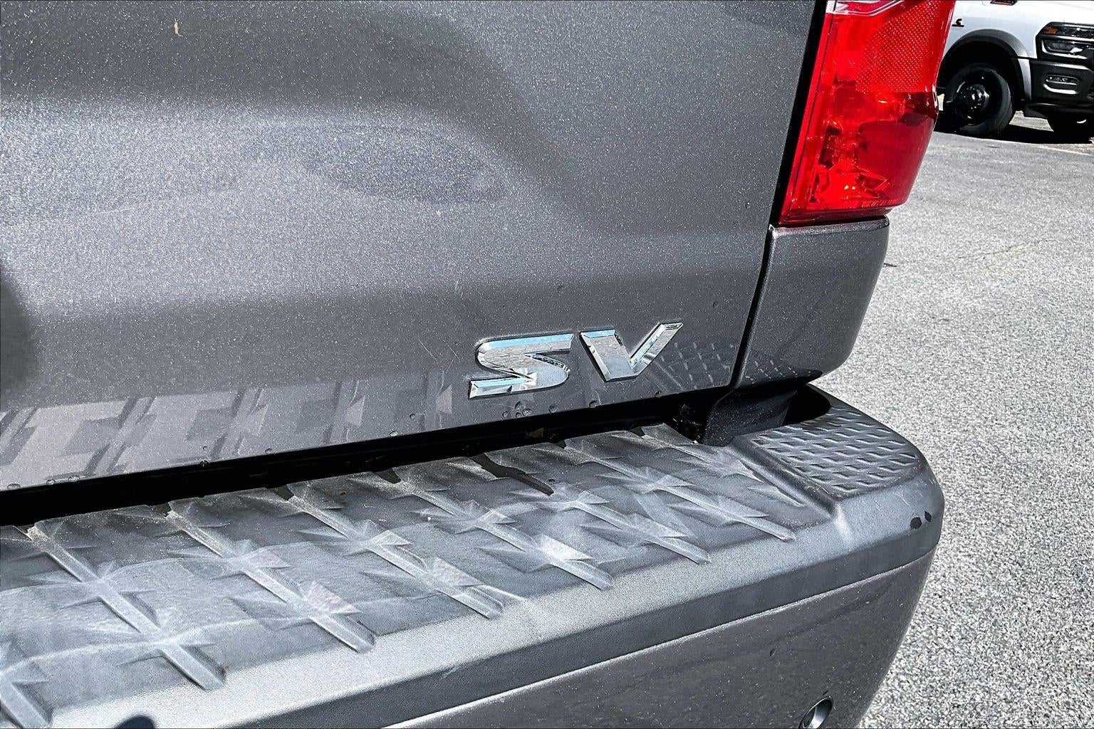 2024 Nissan Titan SV