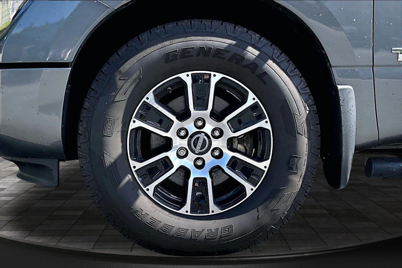 2024 Nissan Titan SV