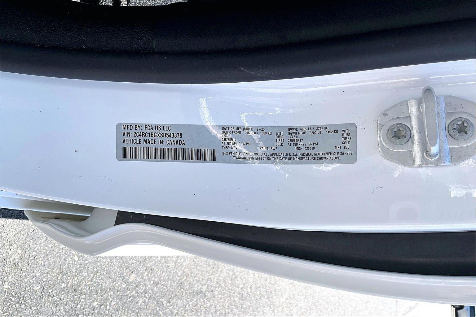 2025 Chrysler Pacifica Select